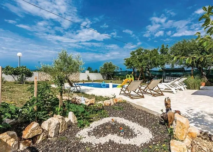 فيلة Anita Budak